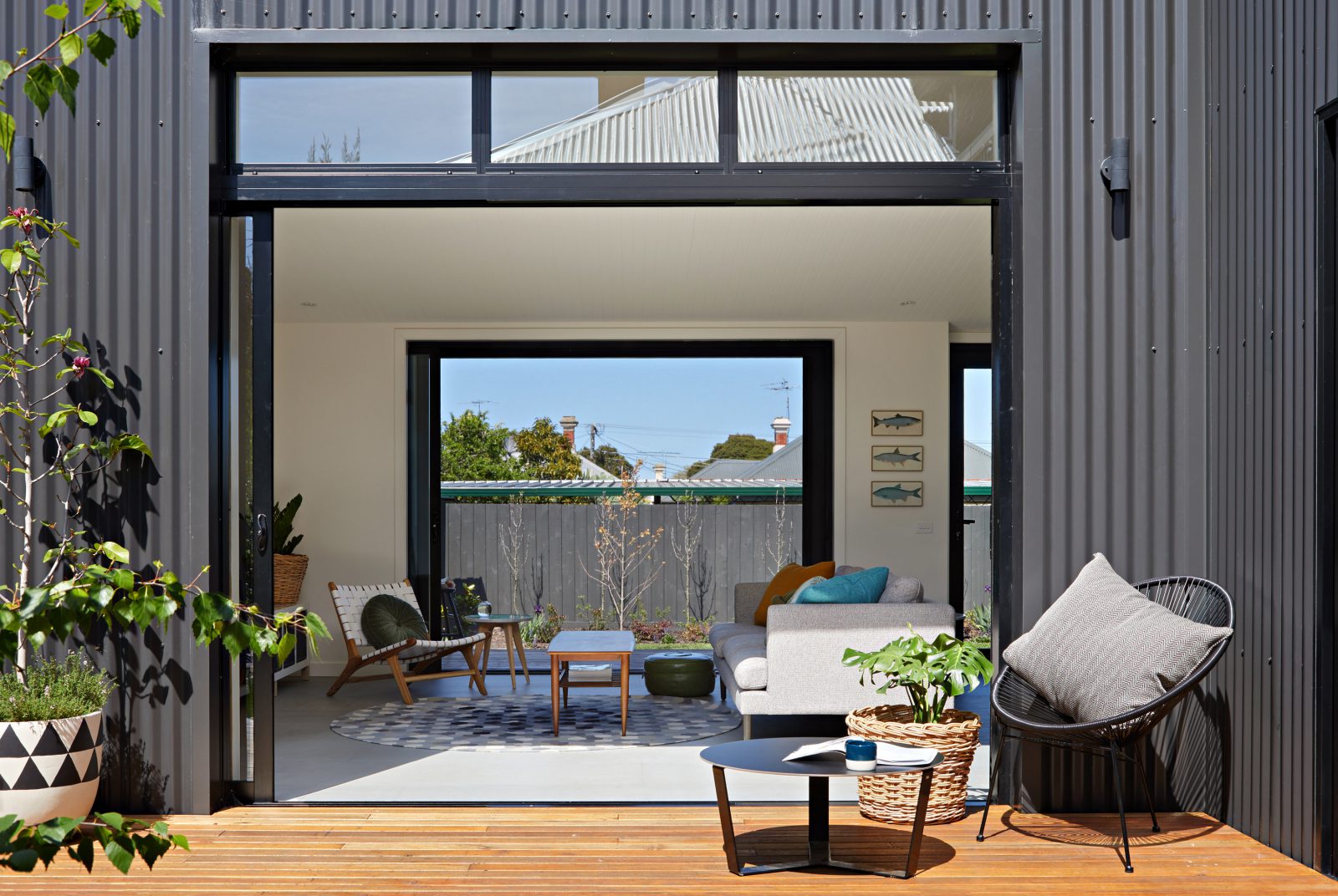 6 Benefits of a Courtyard Design