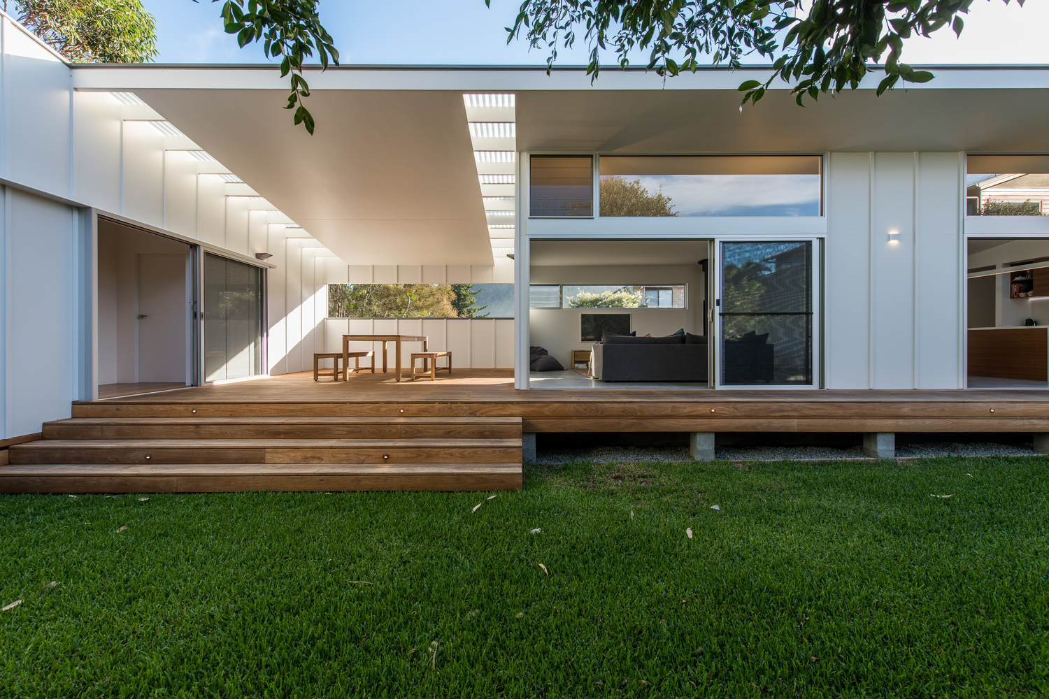 blueys-beach-house-5-bourne-blue-architecture-2782753f