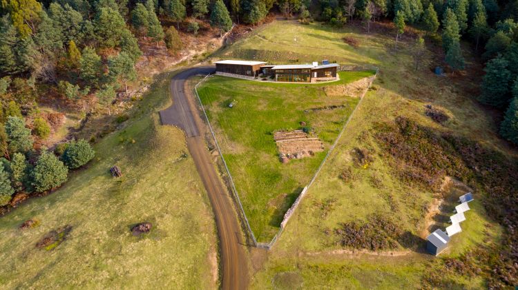 off-grid-tasmania-750×421