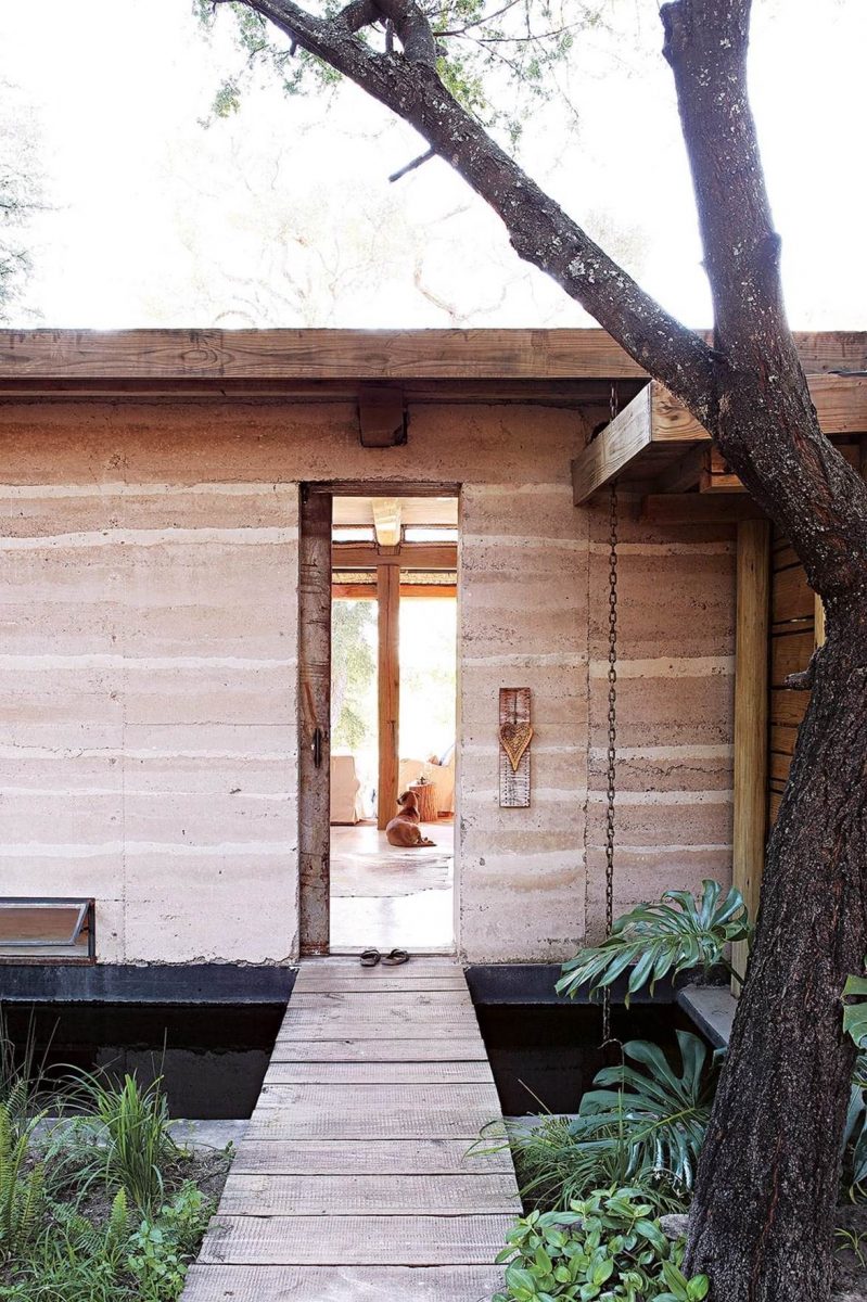 rammed earth wall example - south africa