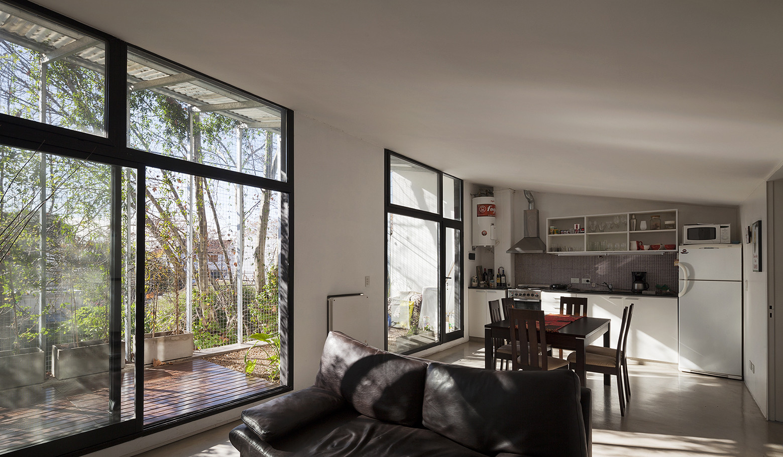 Silvina & Omar House interior living