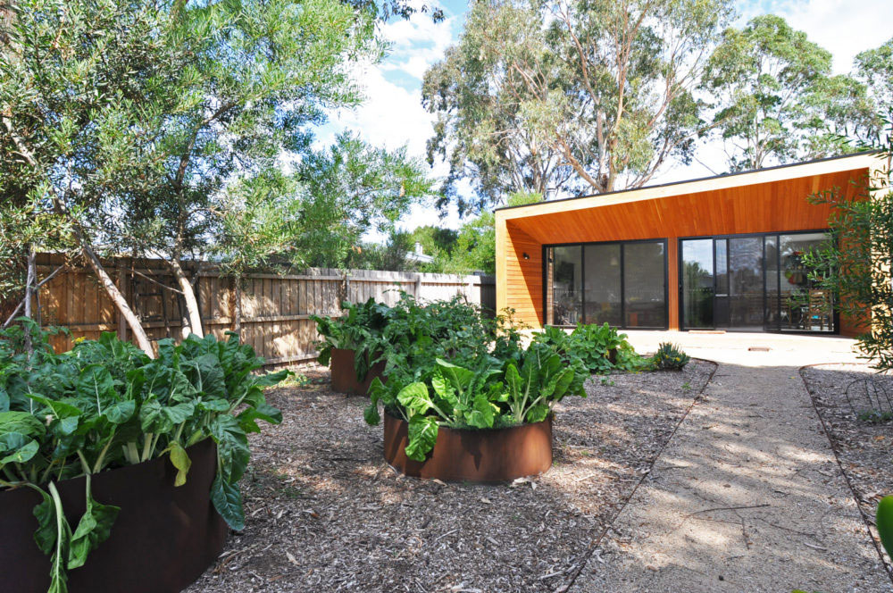 archiblox inverloch house garden and front view