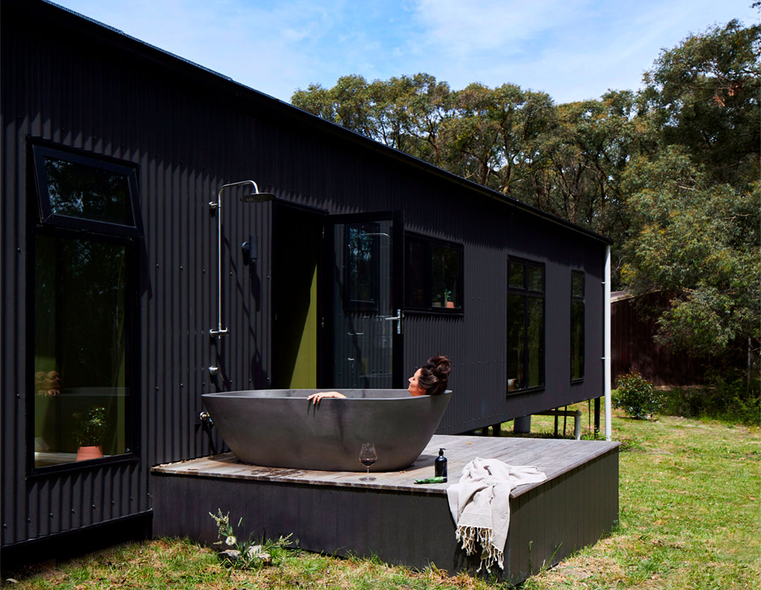 archiblox fish creek house outdoor bath